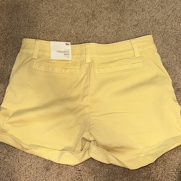 SO low rise 4 inch inseam stretch shorts size 5 NWT - Picture 2 of 3